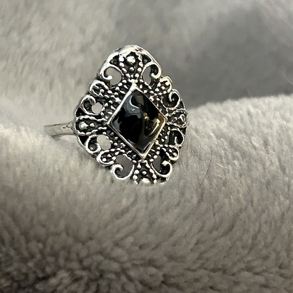 ❤️ 5 for $10 PRICE DROP 
Antiqued Silver & Black Diamond Ring - Picture 1 of 3